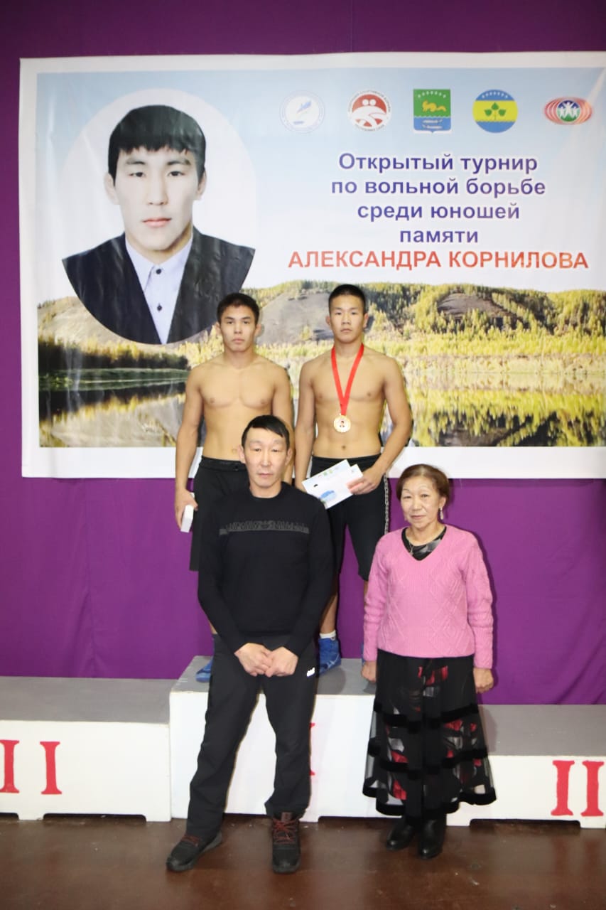 Кеша Антонов победитель абсолютного первенства по борьбе Хапсагай