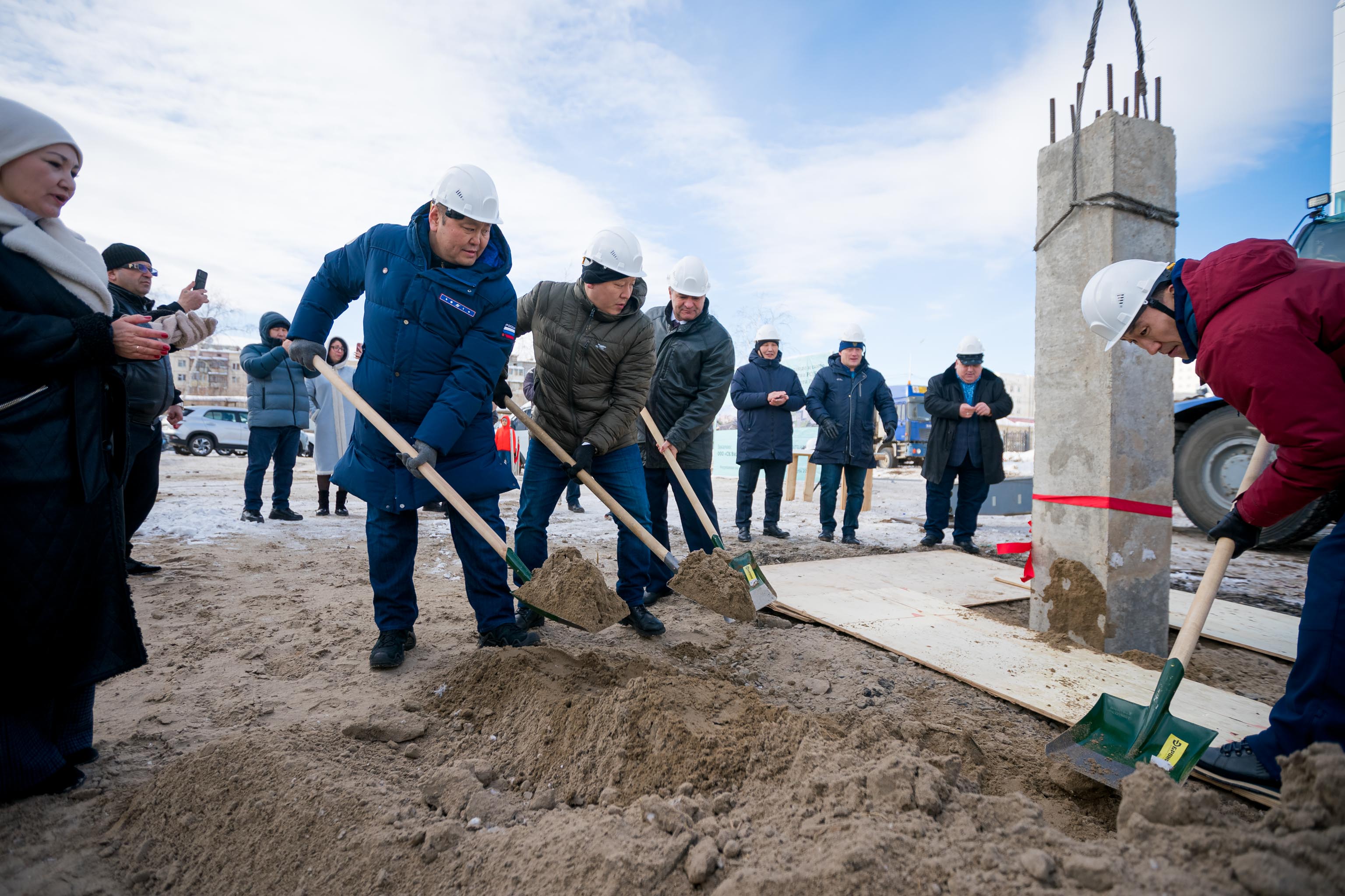 В каком возрасте подростки начинают заниматься сексом?