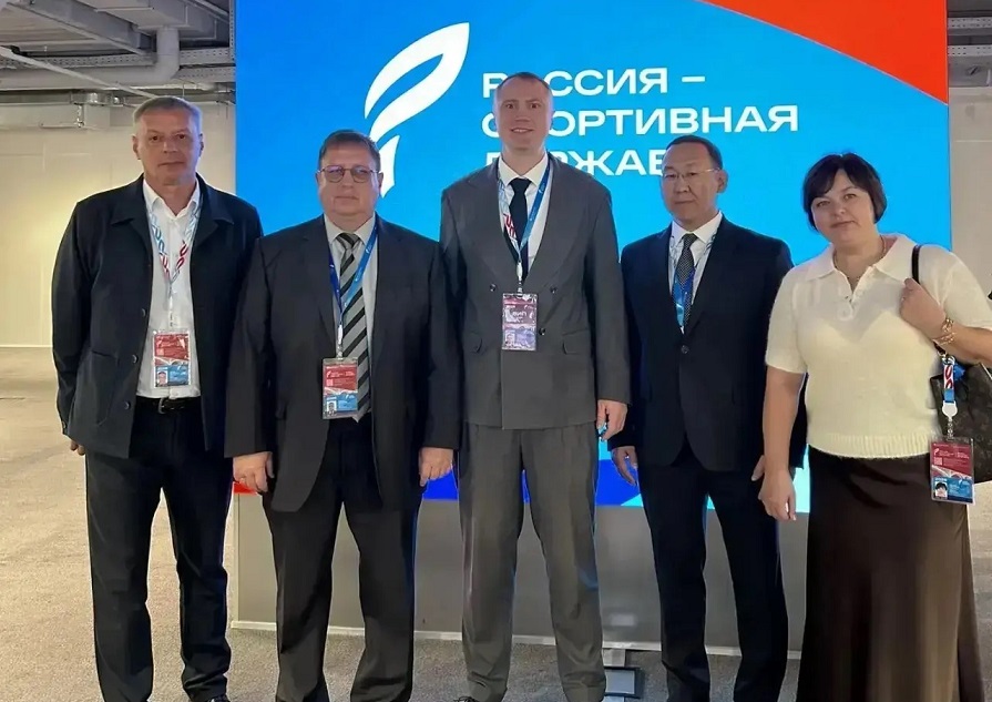 Гаврил Мохначевский обсудил финансирование спортивных объектов Якутии на форуме «Россия – спортивная держава»